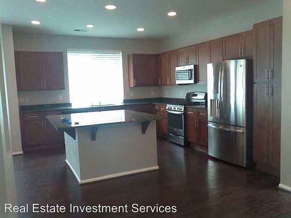 4th image of 19623 19th Avenue Ct E