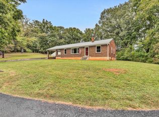 3526 Rutrough Rd, Roanoke, VA 24014