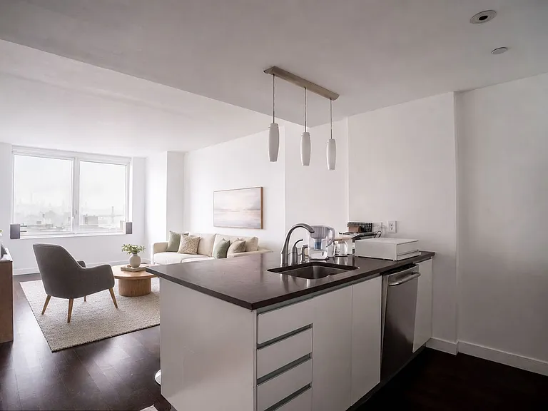 306 Gold St #22G — Photo 7