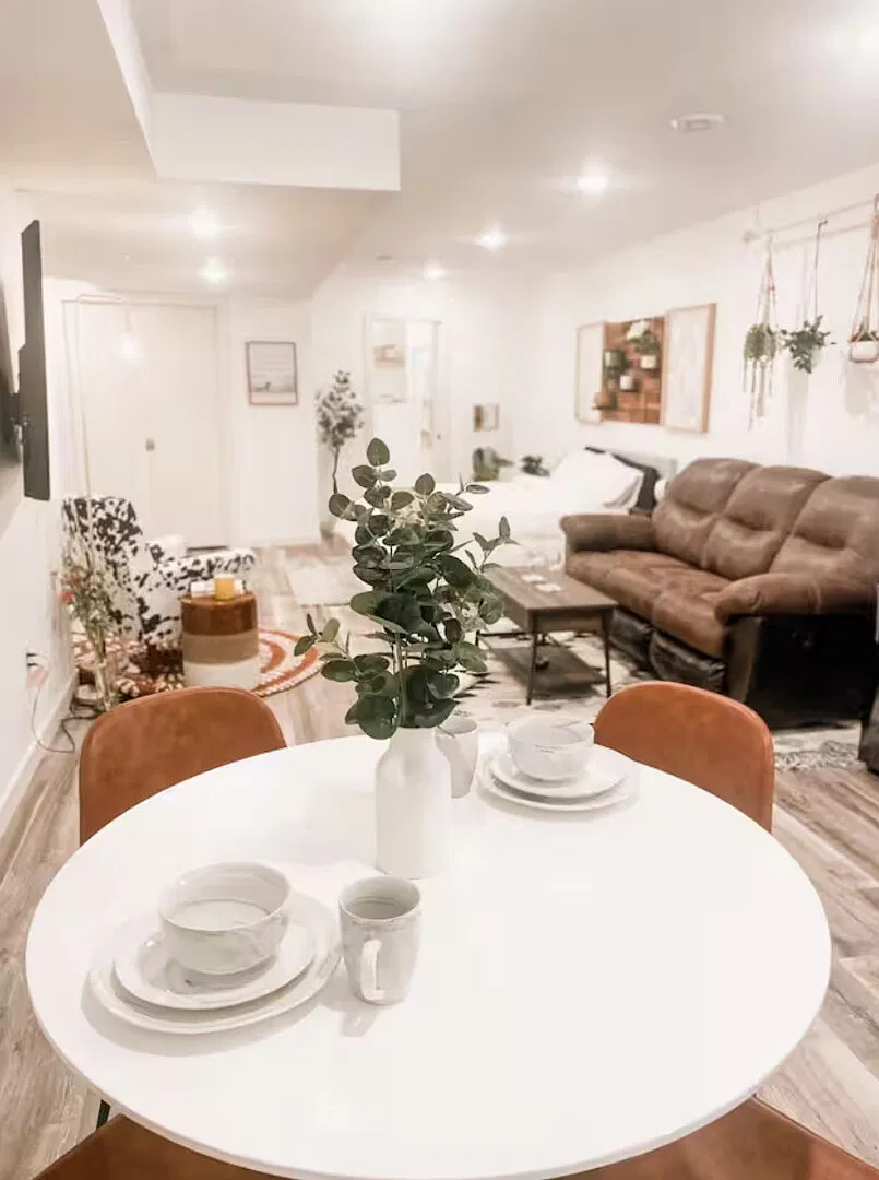 Spacious Mod Studio | Nature Preserve: Kitchen, TV — Photo 4