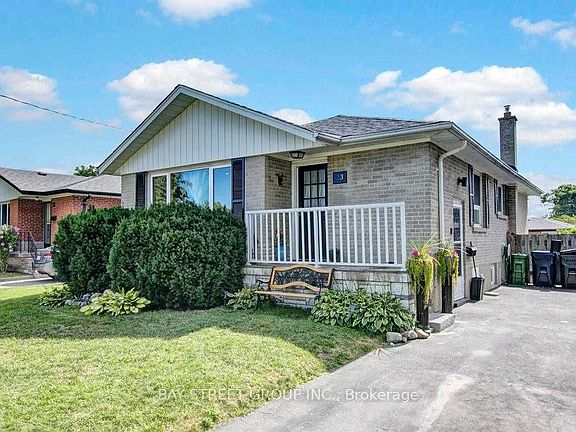 3rd image of 23 Dalcourt Dr