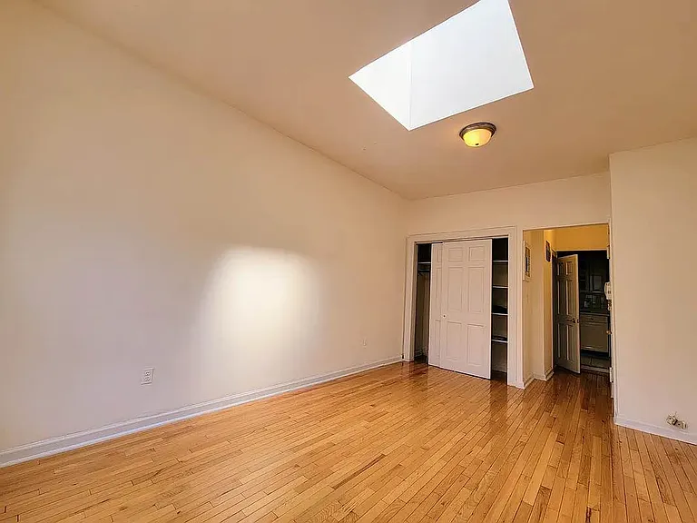 515 E 81st St #5U — Photo 2