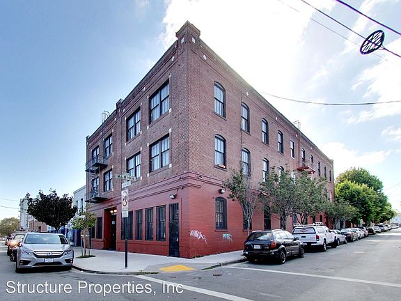4th image of 1731 15th St #204