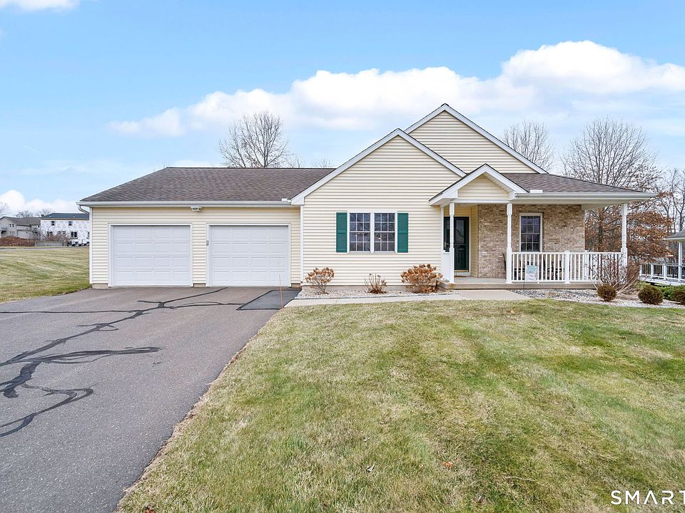 1st image of 1 Farm Brook Lane #1
