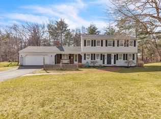 5 Millbrook Dr, Wilbraham, MA 01095