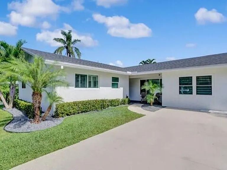 722 SW 28th Ave — Photo 11