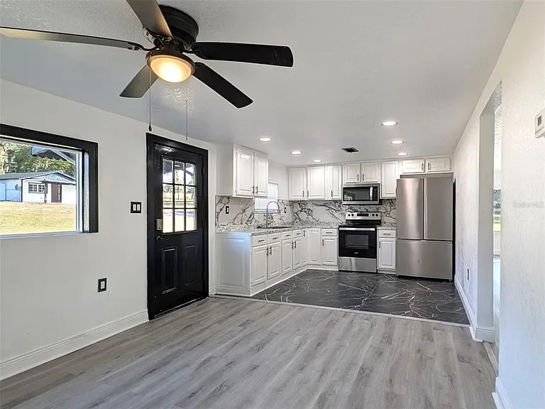15209 Bailey Hill Rd — Photo 3
