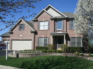 2531 Skylane Dr, Naperville, IL