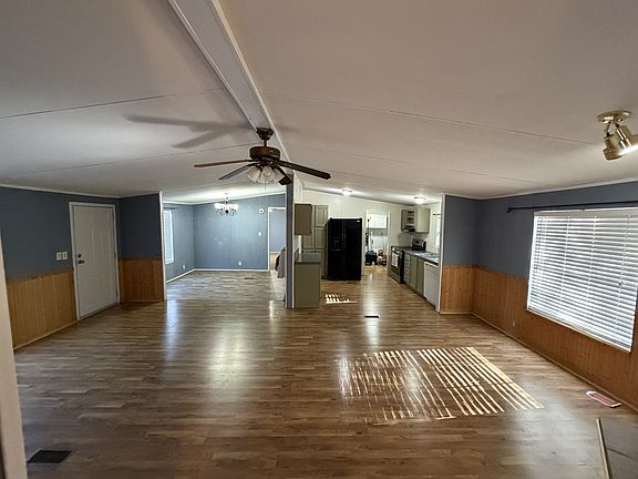 4th image of 414 Parker Rd