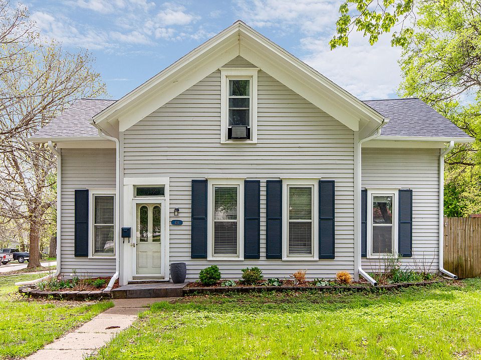 1st image of 434 Mamie Eisenhower Ave