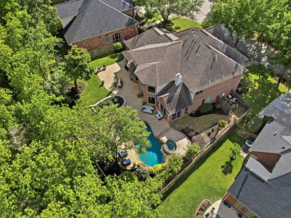 6110 Country Falls Ln, Kingwood, TX 77345