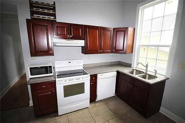 1124 N Johnson St — Photo 11