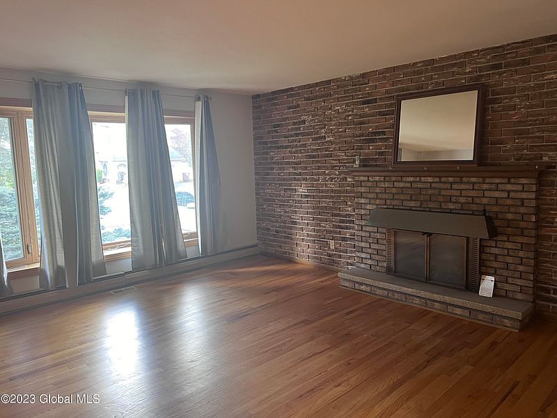 2nd image of 6 Riverview Drive