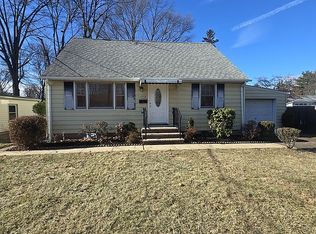 1712 Kenyon Ave, South Plainfield, NJ 07080