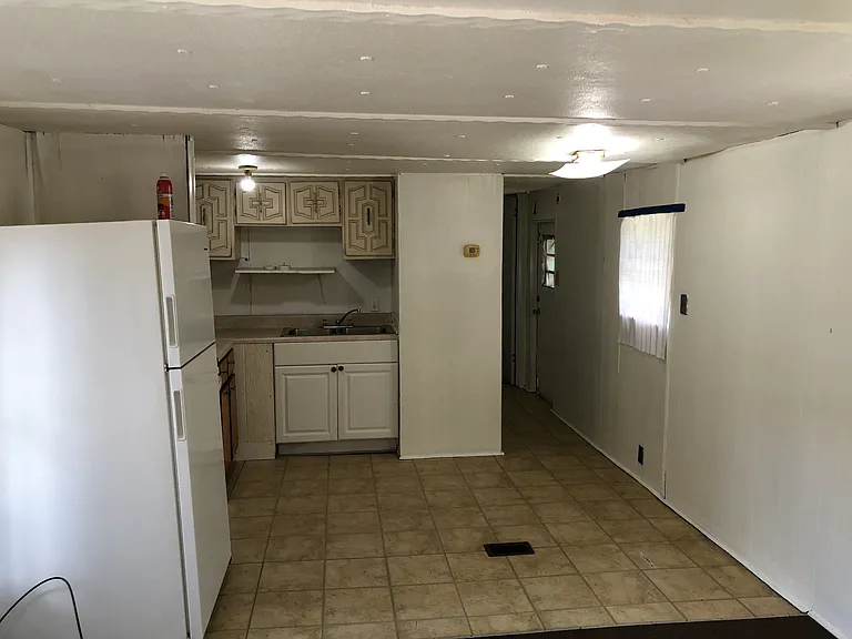 912 Kathleen Dr #12 — Photo 11