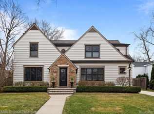 1875 Winthrop Ln, Birmingham, MI 48009