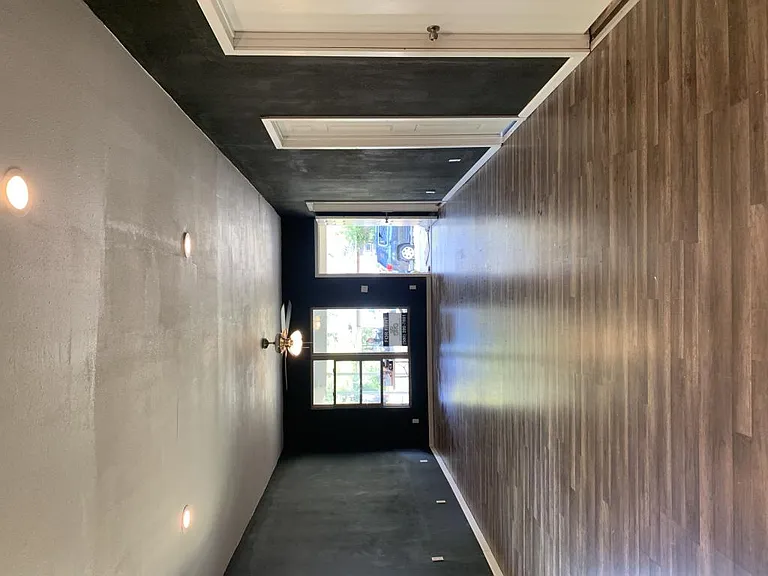 225 N Elm St — Photo 8