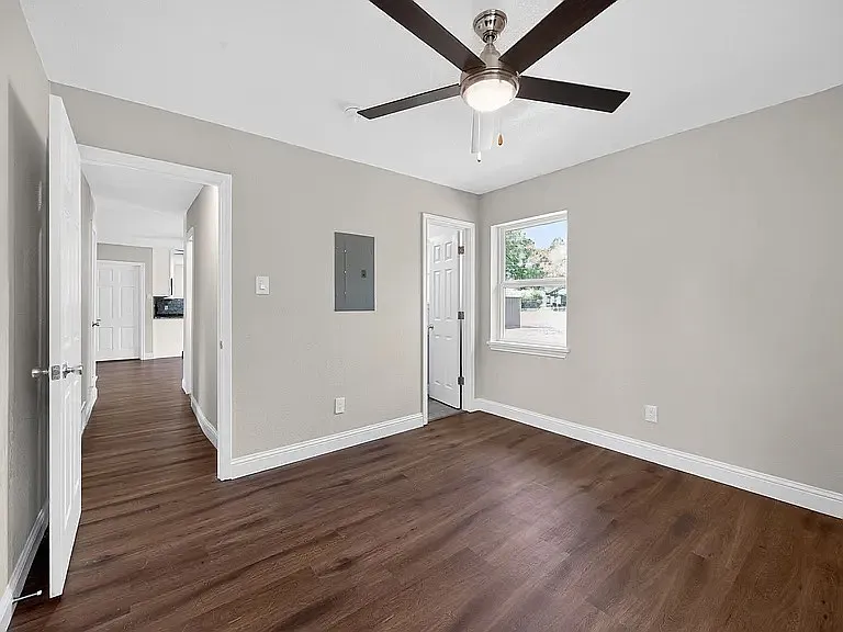 705 Donald Dr — Photo 11