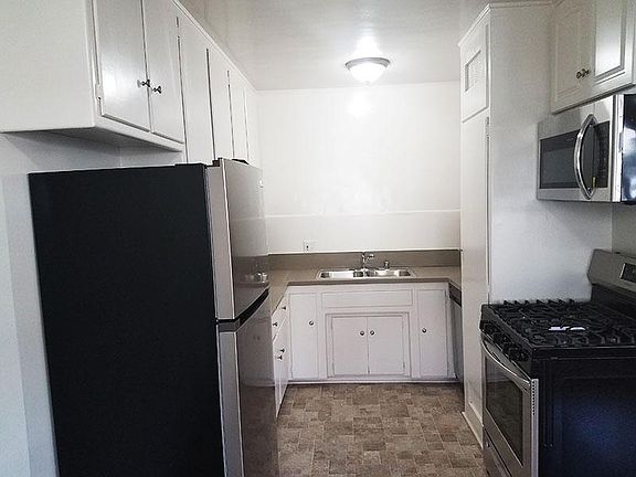 5th image of 4321 Ventura Canyon Ave #2