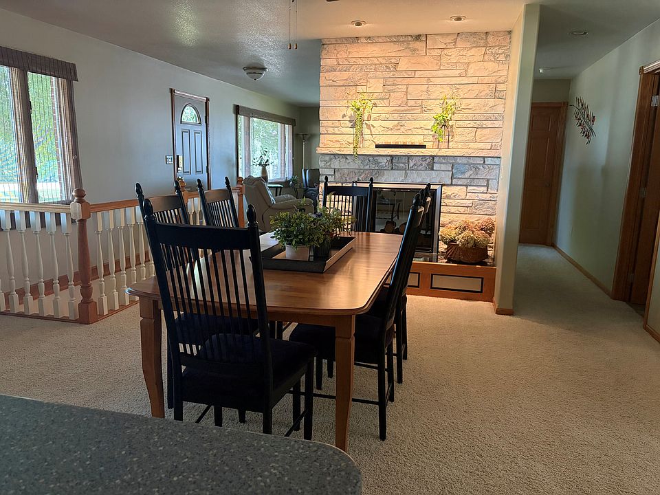 2nd image of 2110 Crestview Dr