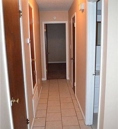 1 Hallway