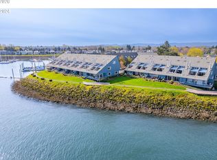 81 N Hayden Bay Dr, Portland, OR