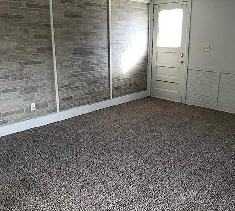 5th image of 89 Fairdale Ave
