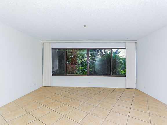 3rd image of 555 Hahaione St #B100