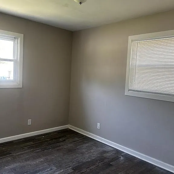 5300 Grove Ave — Photo 10