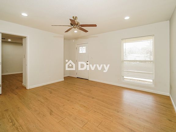 5th image of 122 Sandy Oaks