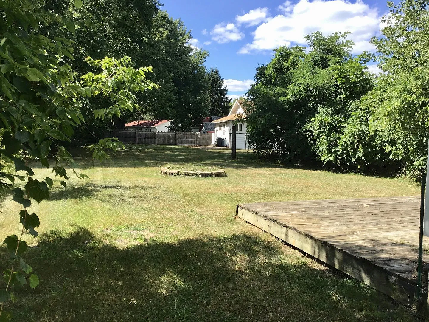 2 bed, 1.0 bath, 724 sqft, $1,200 — Photo 3