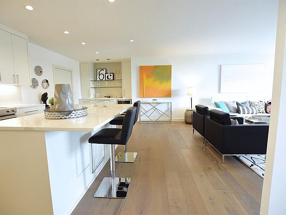 4th image of 3701 Turtle Creek Blvd APT 6C