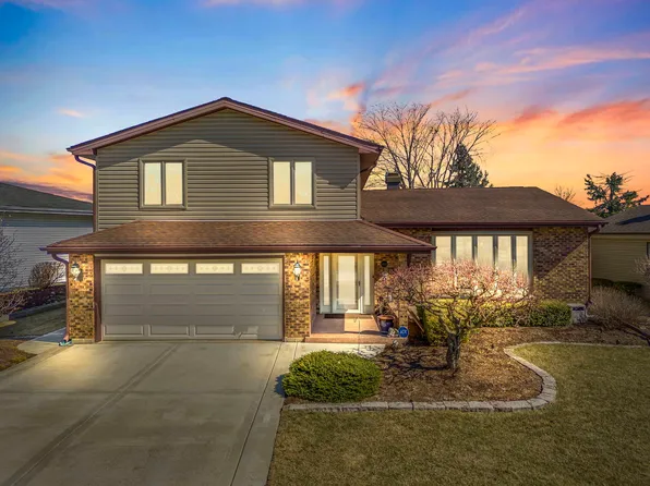 1221 N Hickory Trl, Addison, IL 60101