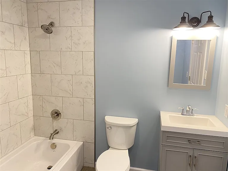 Full bathroom