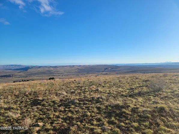 Nka Wenas View Dr, Selah, WA 98942