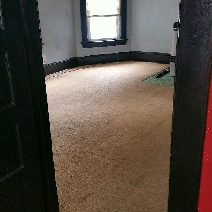 2nd image of 4827 Dakota St