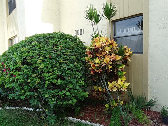 2nd image of 3001 Sandtrap Ln #3-H