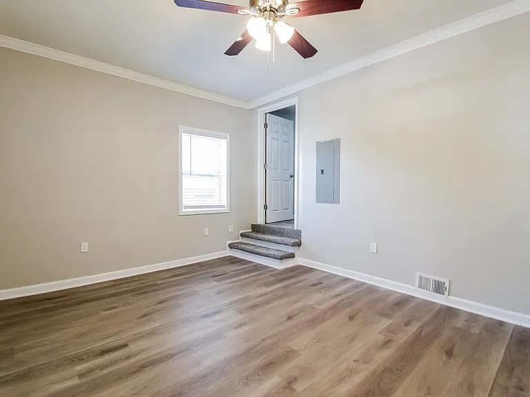 1175 McDaniel St SW — Photo 4