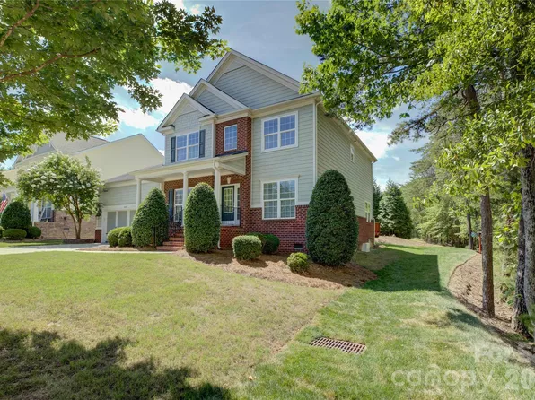 9609 Spurwig Ct, Charlotte, NC 28278
