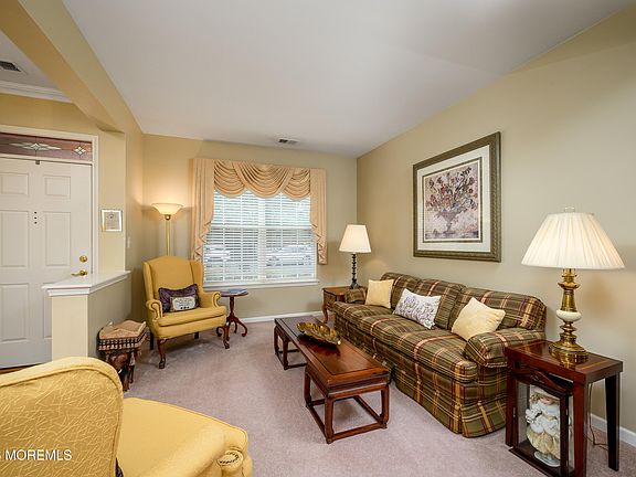 3rd image of 75 Huntington Drive