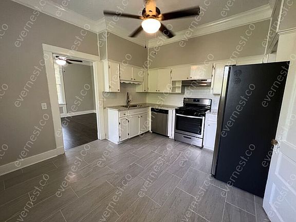 5th image of 311 N Van Buren St