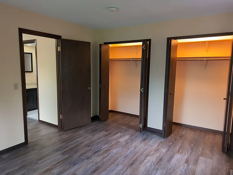242 W Slade St #2E — Photo 24