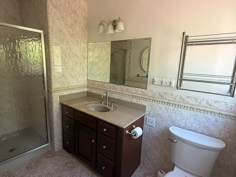 1516 Wells Ave #A — Photo 12