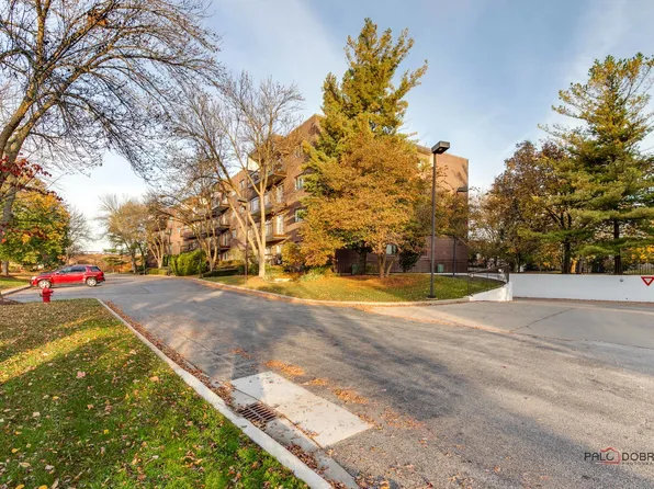 300 E Dundee Rd APT 101, Buffalo Grove, IL 60089