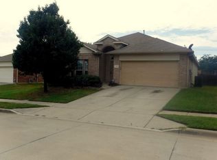 1128 Redcloud Dr, Fort Worth, TX 76120