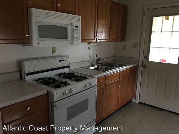 5th image of 61 Carver Cir