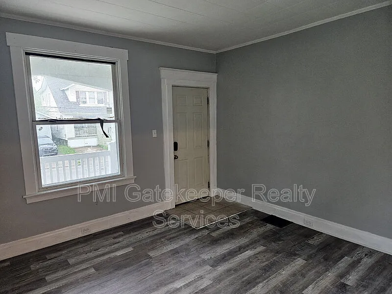 1 bed, 1.0 bath, 900 sqft, $900 — Photo 3