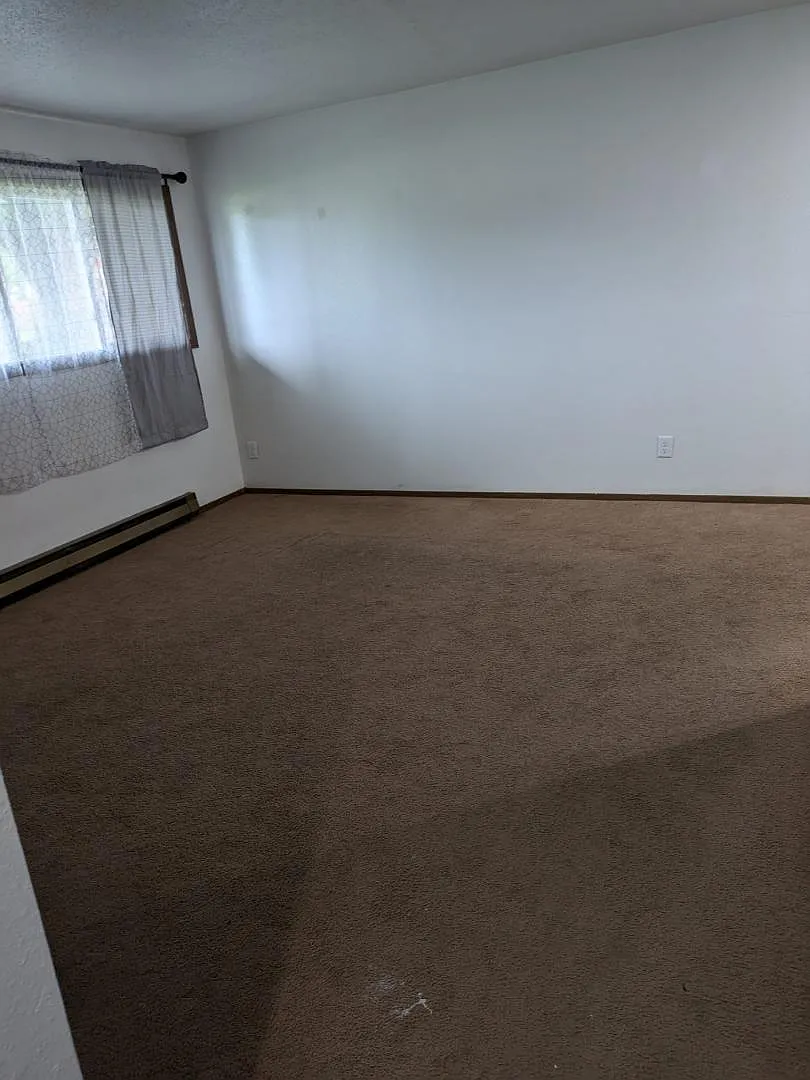 2657 40th Ave - Apt 07 — Photo 3