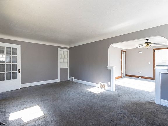 5th image of 10712 Thrush Ave