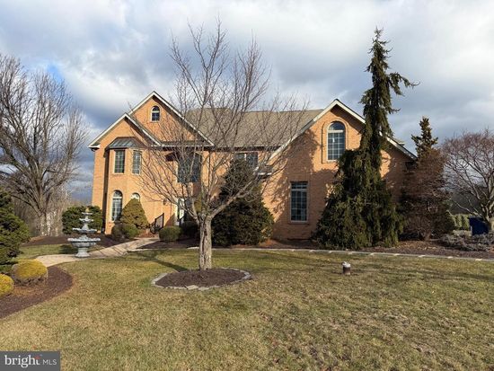 6254 Bridle Ct, Harrisburg, PA 17111